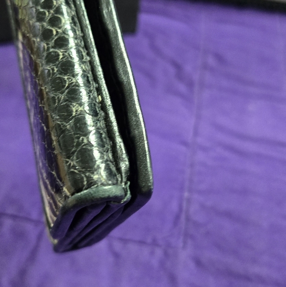 Gucci Python Continental Wallet With Tiger Head Closure With COA - Picture 6 of 16